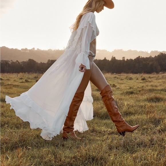 Homebodii Persephone Robe - White